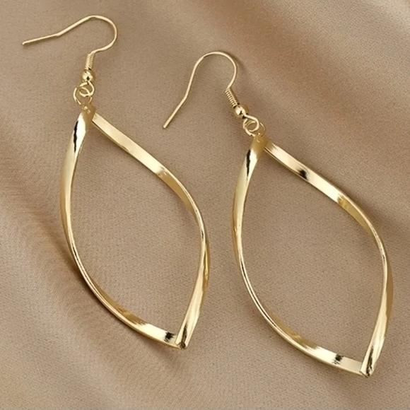 Gold-Tone Curved Oval Drop Dangle Earrings - Picture 2 of 2